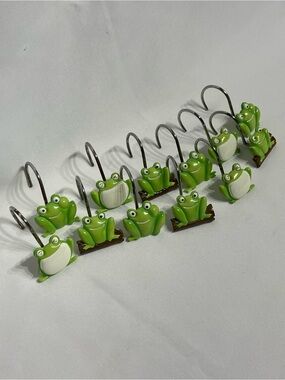 Set of 12 Resin Frog Themed Shower Hooks Good Condition Minor Flaws Chips Rust